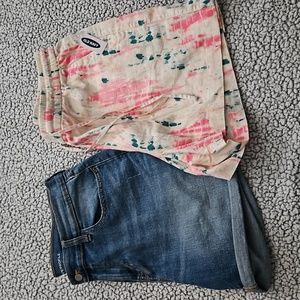 Lot of 2 pairs Old Navy womens shorts